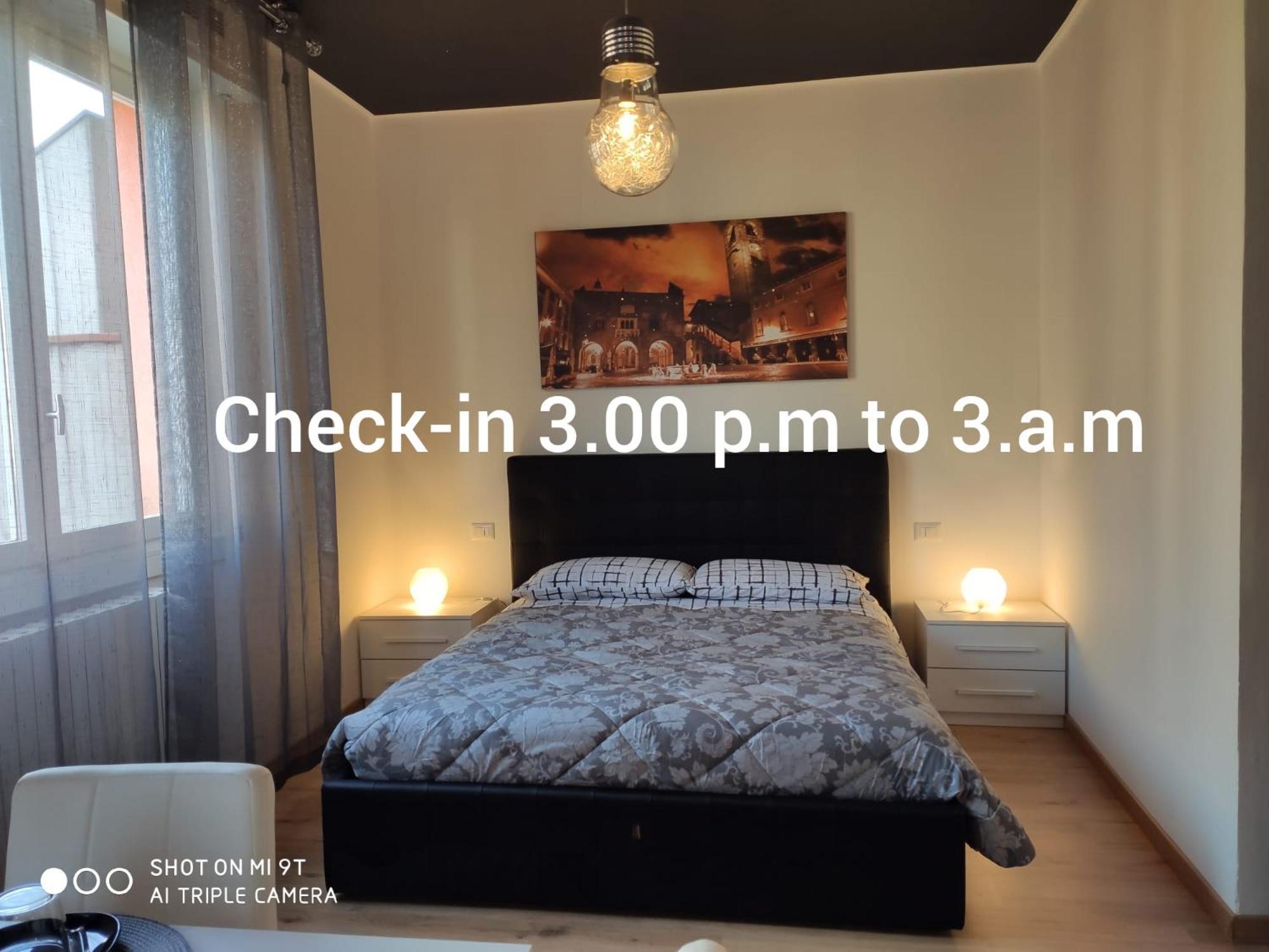 Hotel Casa Leonardo Airport à Azzano San Paolo Extérieur photo