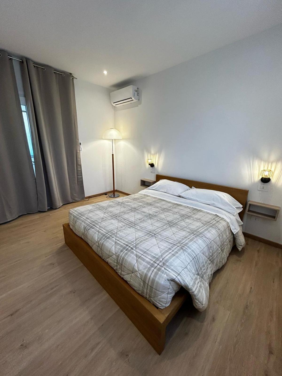 Hotel Casa Leonardo Airport à Azzano San Paolo Extérieur photo